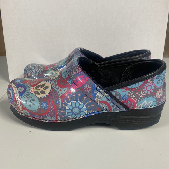 Dansko Shoes - Dansko womens clogs size 39